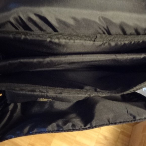 NEW TARGUS TABLET BRIEFCASE/ MESSENGER BAG - Picture 8 of 8